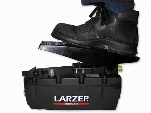 Larzep Z Series Air Hydraulic Pump 700 Bar
