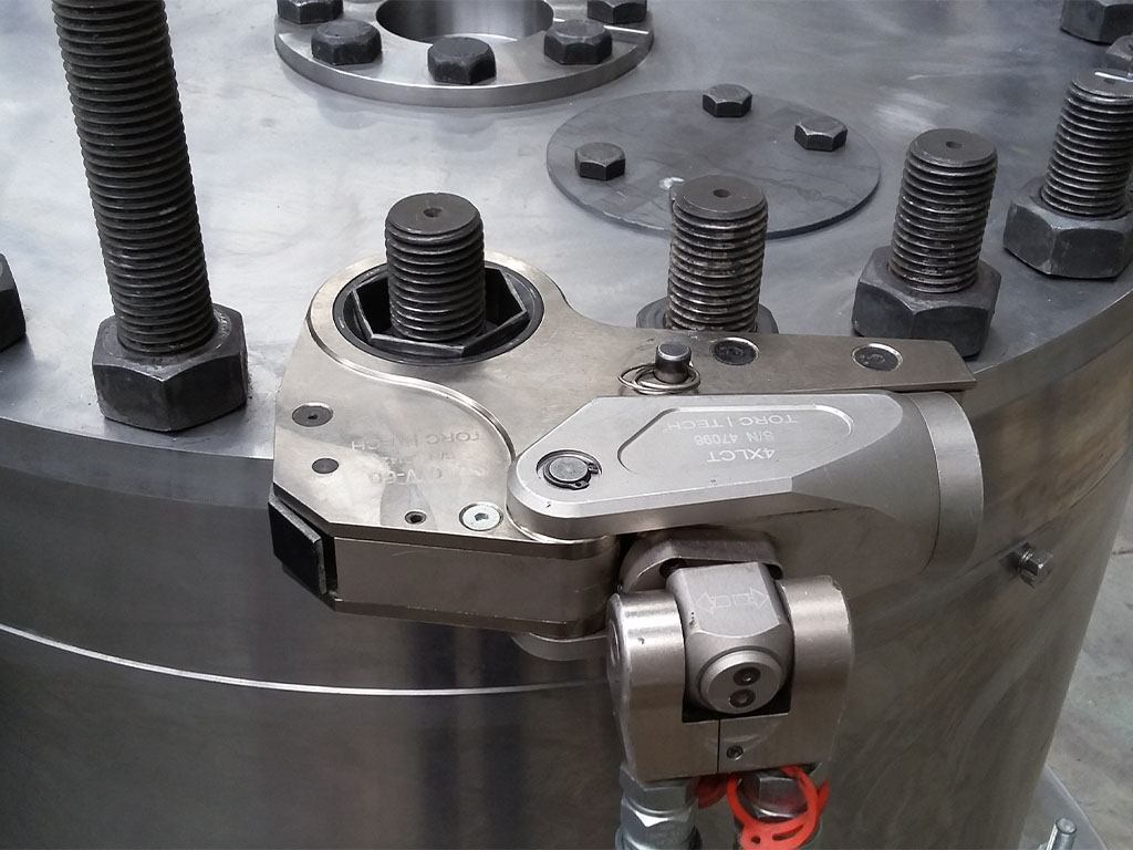 Ratchet Type Hydraulic Torque Wrench Torc Tech 8LOW Bolting Application